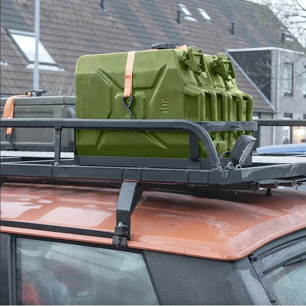 Bidon métallique - 20 litres - idéal pour le stockage de carburant sur les bateaux par exemple