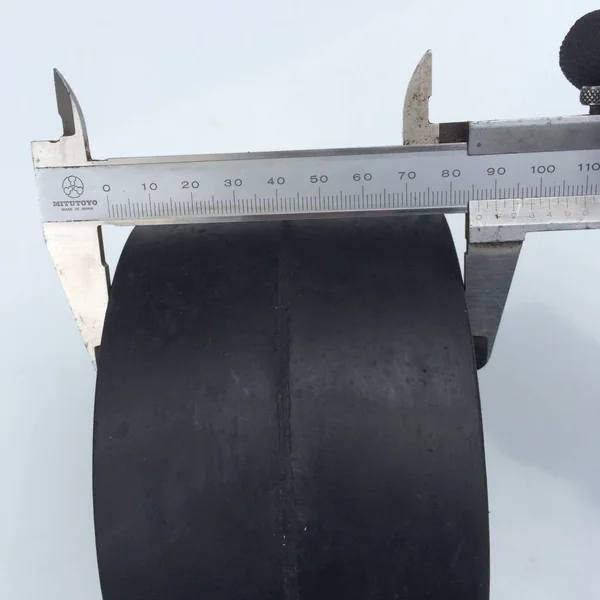 Diabolo noir - 145x86 mm - 22 mm diamètre du moyeu